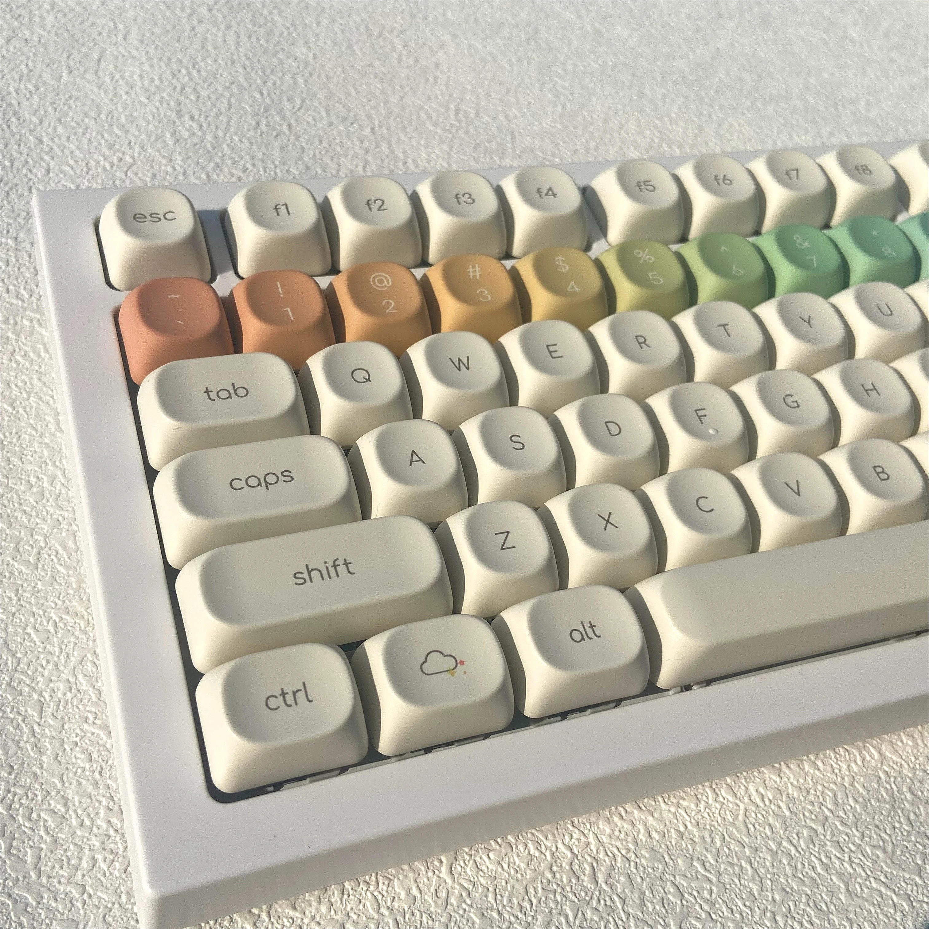 Simple Keycaps PBT Five-sided Sublimation Rainbow After The Rain Style Cream Key Cap MOA for Mechanical Keyboard Custom Keycap 
Simple Keycaps PBT Five-sided Sublimation Rainbow After The Rain Style Cream Key Cap MOA for Mechanical Keyboard Custom Keycap