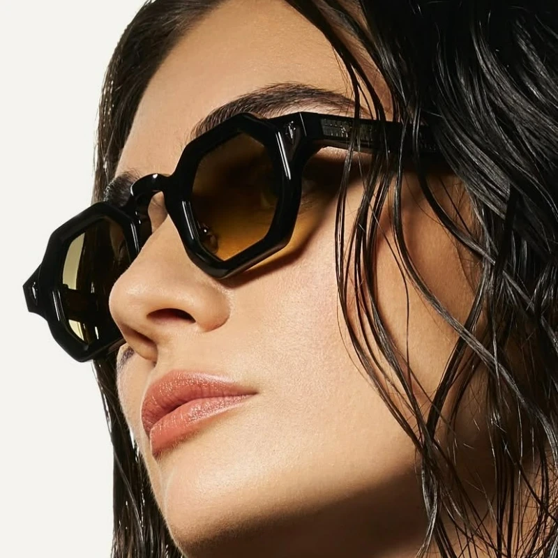 Japanese Style Vintage Thick Acetate Sunglasses For Men Women Fashion Square Designer Brand High Quality Eyewear UV400
Japanese Style Vintage Thick Acetate Sunglasses For Men Women Fashion Square Designer Brand High Quality Eyewear UV400
