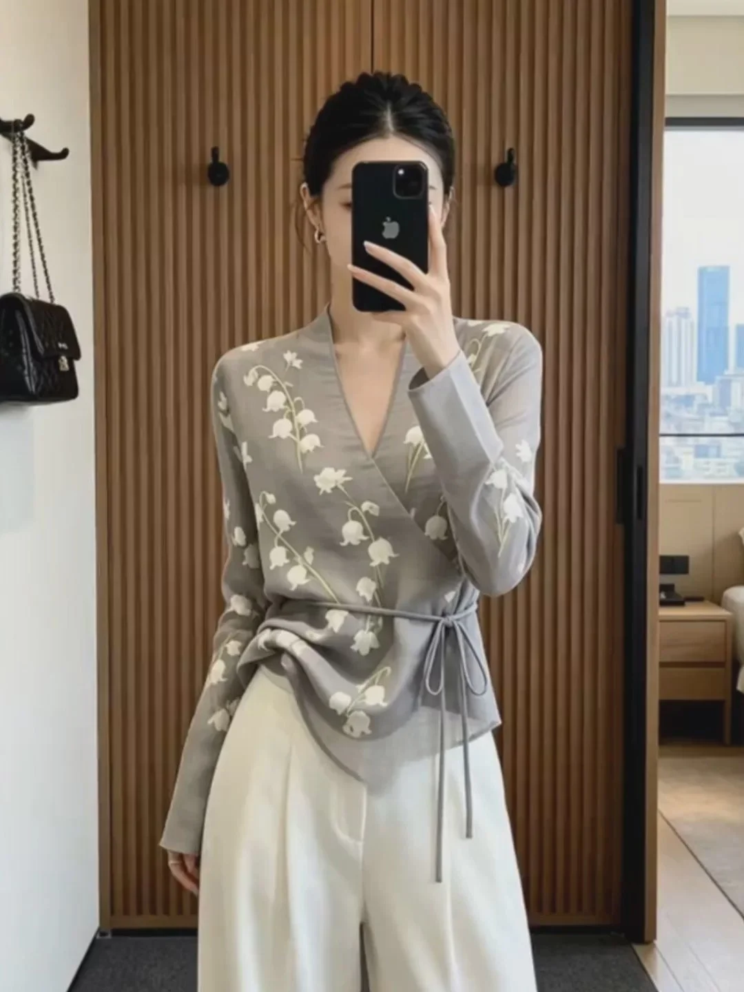 Elegant Long Sleeve Shirt Women's Fashion Design Summer 2026 Waist-Cinching Belted Slimming French Style Citywalk Top
Elegant Long Sleeve Shirt Women's Fashion Design Summer 2026 Waist-Cinching Belted Slimming French Style Citywalk Top