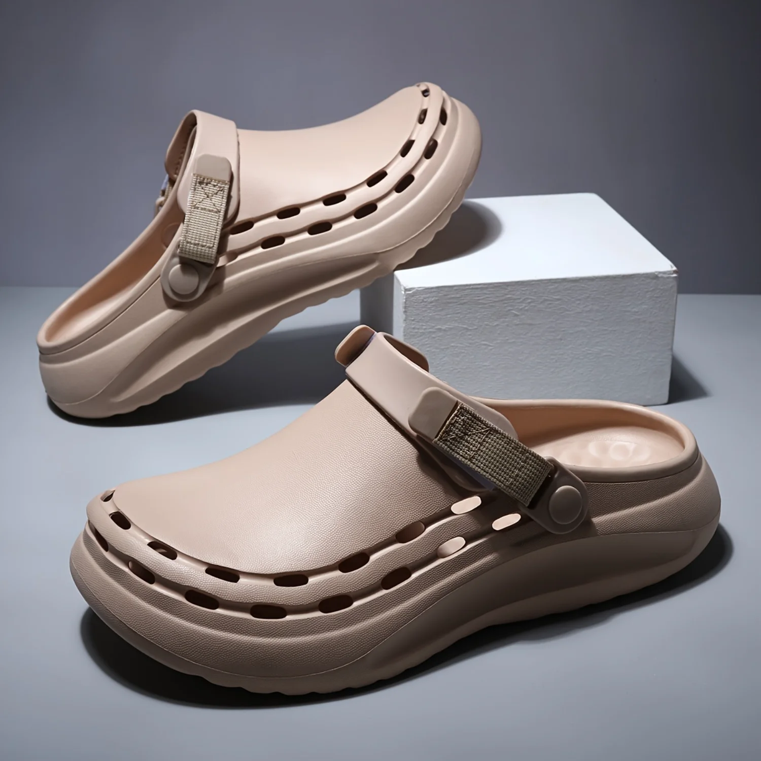 Men's Solid Colour Hollow Out Clogs, Comfy Non Slip Durable Sole Casual Beach Water Shoes, Men's Footwear
Men's Solid Colour Hollow Out Clogs, Comfy Non Slip Durable Sole Casual Beach Water Shoes, Men's Footwear