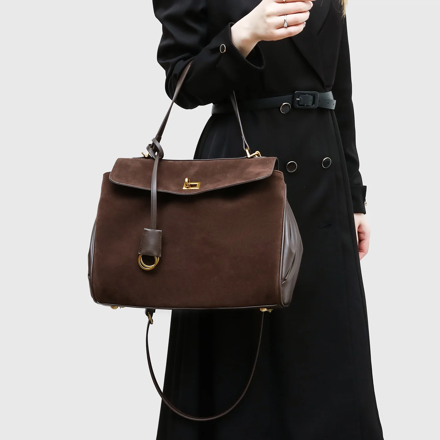 New leather matte high-end buckle underarm bag single shoulder crossbody bag casual commuting women's bag
New leather matte high-end buckle underarm bag single shoulder crossbody bag casual commuting women's bag