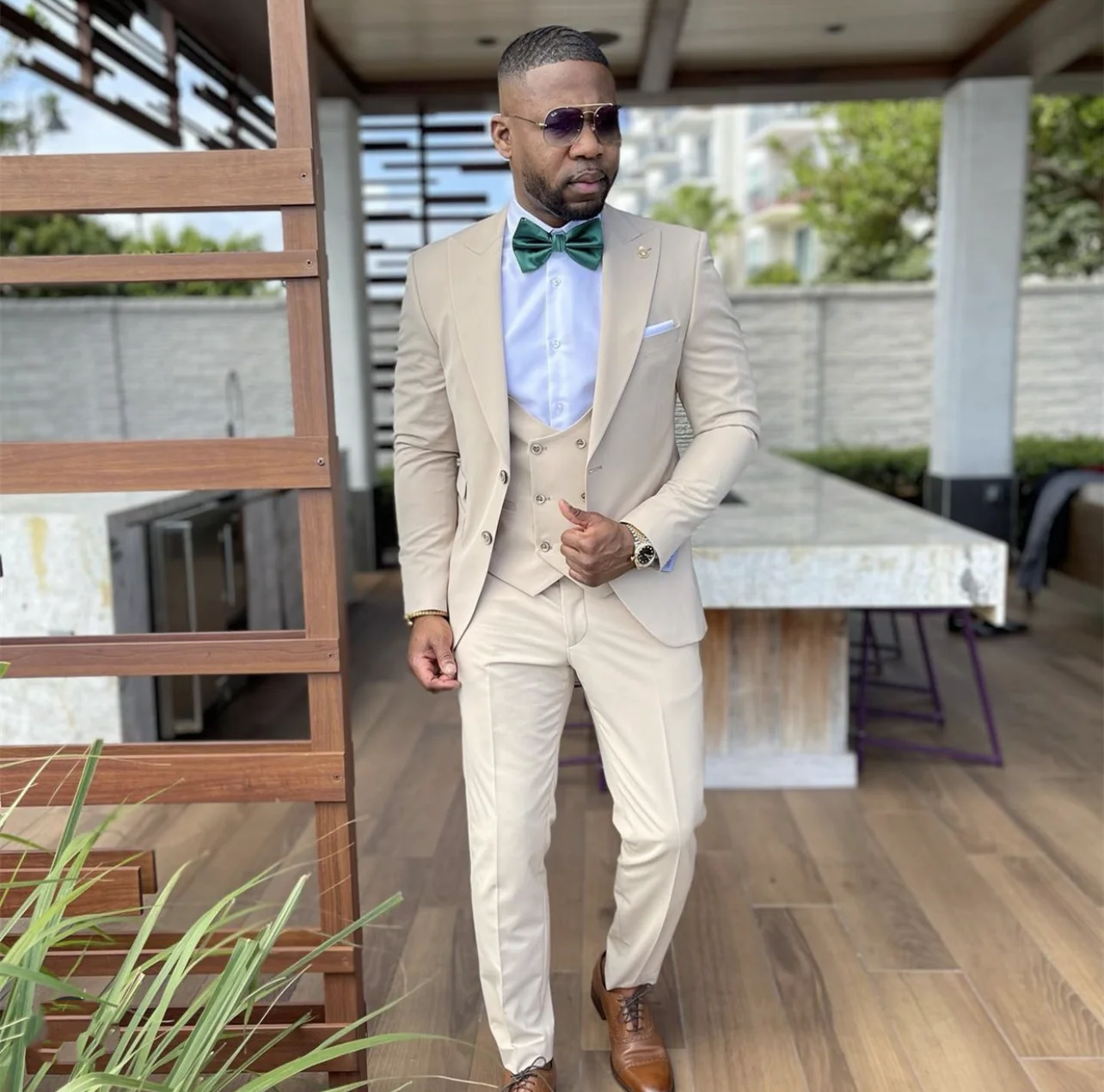 3 Pieces Beige Men Suits For Wedding Groom Tuexos Custom Made Formal Blazer+Pants+Vest Solid Color Classic Costume d'homme
3 Pieces Beige Men Suits For Wedding Groom Tuexos Custom Made Formal Blazer+Pants+Vest Solid Color Classic Costume d'homme