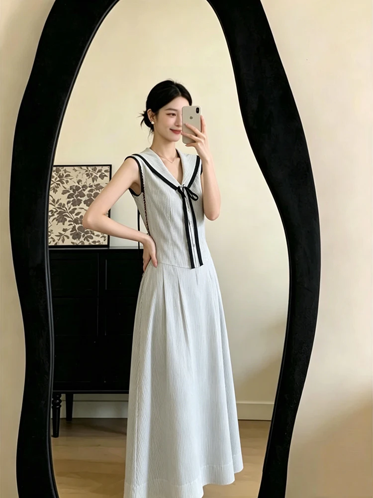Korean Style Anti-Aging Color Block Striped Navy Collar Sleeveless Summer Slimming Half Skirt Set for Women Fashionable Ensemble
Korean Style Anti-Aging Color Block Striped Navy Collar Sleeveless Summer Slimming Half Skirt Set for Women Fashionable Ensemble