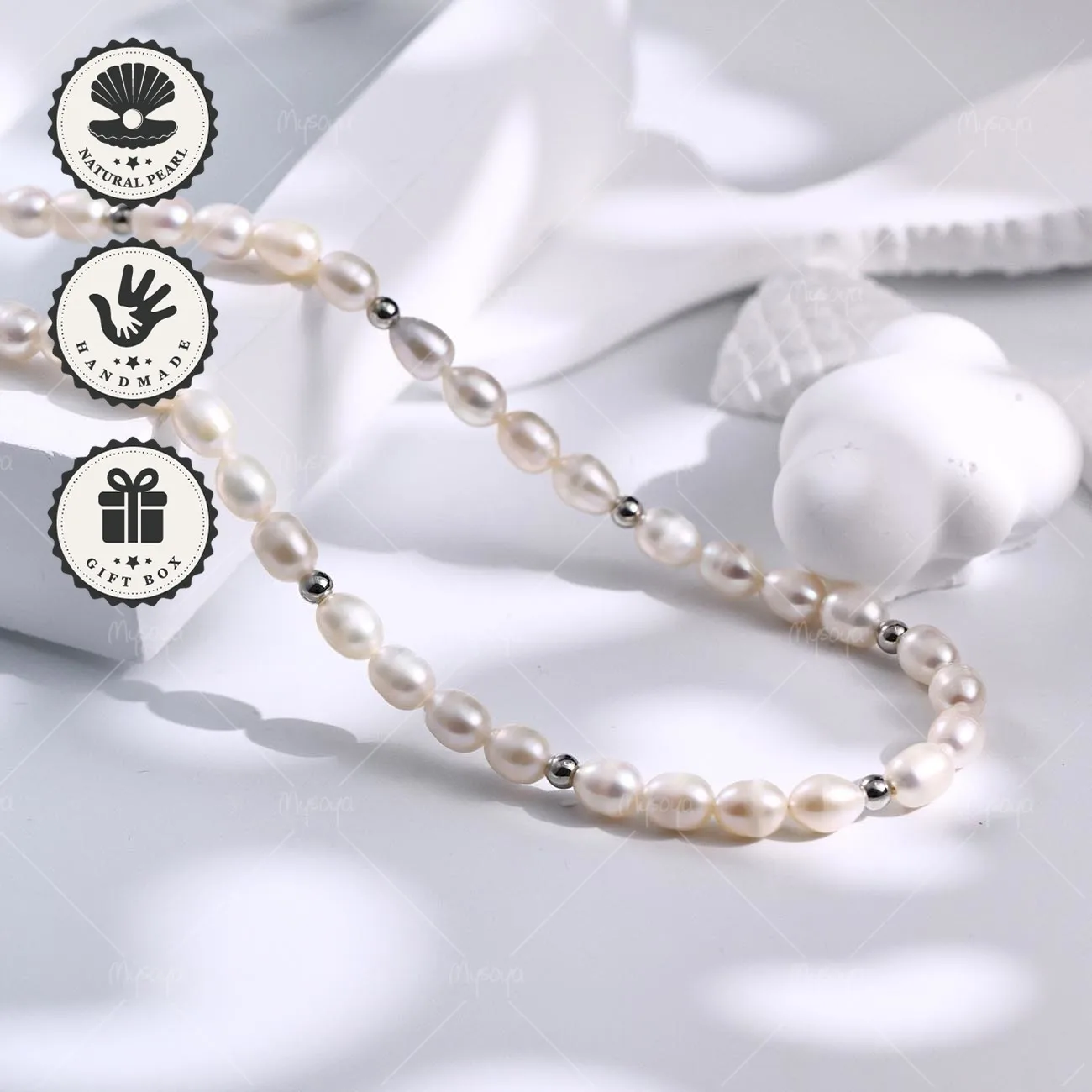 Ожерелье Mysoya из пресноводного жемчуга в форме белого риса, 6–7 мм, серебристое, с застежкой-клевером OT, в подарочной коробке, подарок на День святого Валентина, подарок на день рождения
Ожерелье Mysoya из пресноводного жемчуга в форме белого риса, 6–7 мм, серебристое, с застежкой-клевером OT, в подарочной коробке, подарок на День святого Валентина, подарок на день рождения