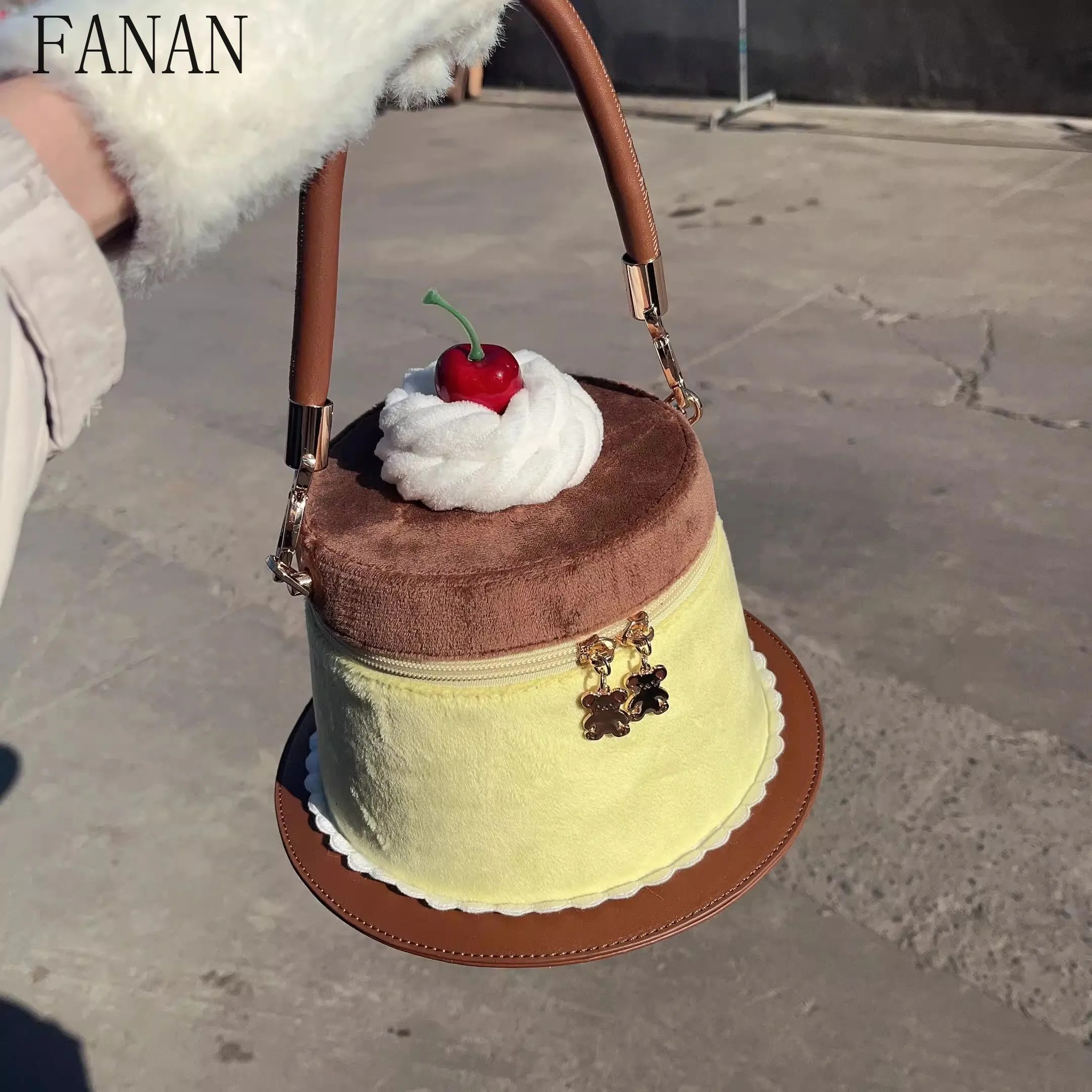 Lolita Style Girl Bags Cute Handbag Sweet Autumn Winter Fashion Top-Handle Bag Femme 2025 New Kawaii Women's Handbags
Lolita Style Girl Bags Cute Handbag Sweet Autumn Winter Fashion Top-Handle Bag Femme 2025 New Kawaii Women's Handbags