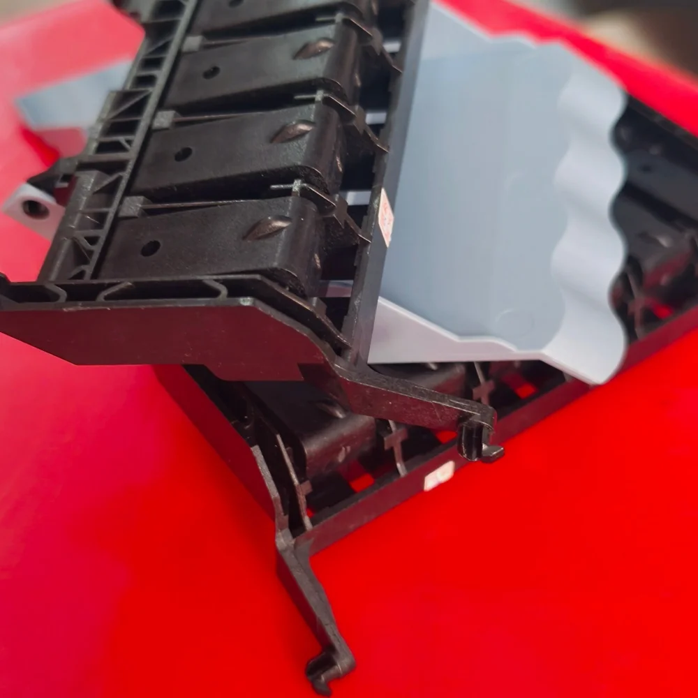 Крышка каретки в сборе для плоттера HP DesignJet 10 20 30 70 90 100 110 120 130; верхняя крышка печатающей головки
Крышка каретки в сборе для плоттера HP DesignJet 10 20 30 70 90 100 110 120 130; верхняя крышка печатающей головки