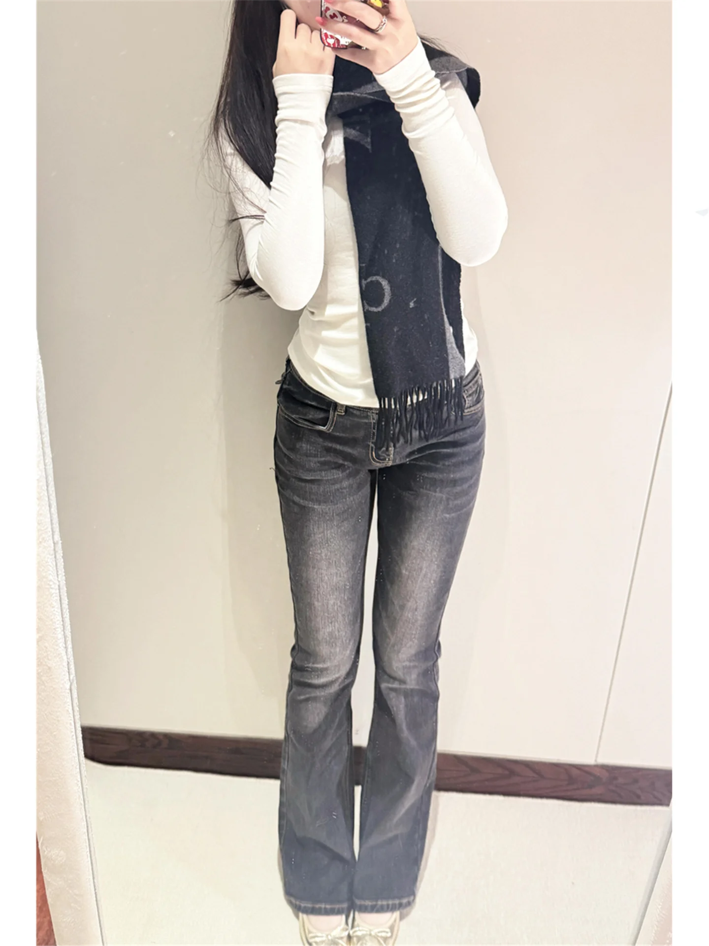 Retro American Grey Black Flared Jeans Women's Autumn Winter Slimming Long Low Waist Pants Casual Style Cotton Fabric
Retro American Grey Black Flared Jeans Women's Autumn Winter Slimming Long Low Waist Pants Casual Style Cotton Fabric
