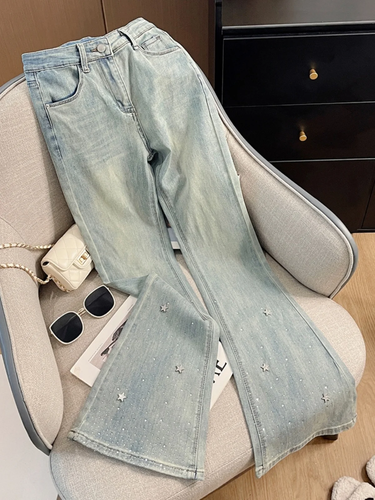 High Waist Slim Fit Micro Flare Jeans Women's Spring Summer Glitter Star Denim Pants Elastic Ladies Premium Quality Jeans
High Waist Slim Fit Micro Flare Jeans Women's Spring Summer Glitter Star Denim Pants Elastic Ladies Premium Quality Jeans