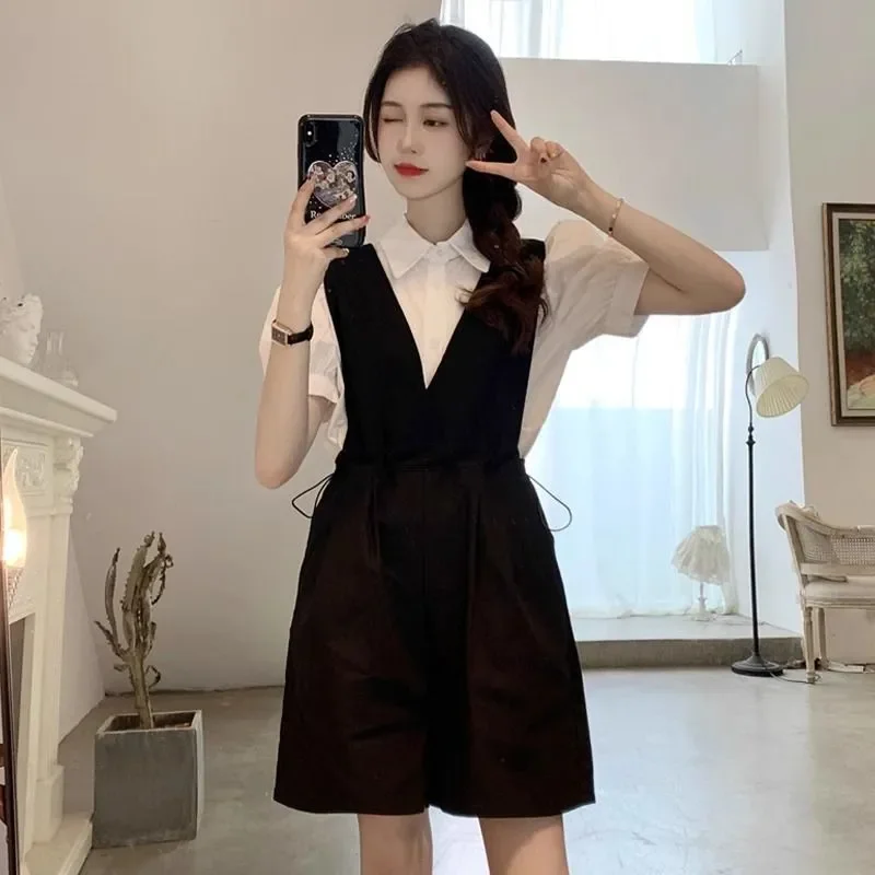 Korean Overalls Shorts with Temperament Design Women's New Summer High-end Western-style Jumpsuits
Korean Overalls Shorts with Temperament Design Women's New Summer High-end Western-style Jumpsuits