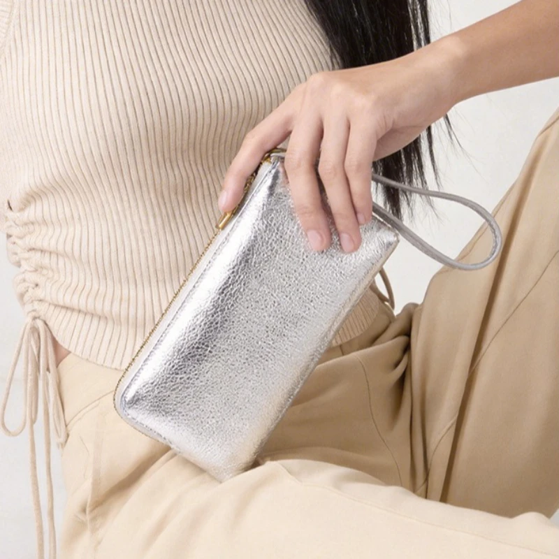 Portable Genuine Leather Wristlet Purse for Women - Lightweight Women's Long Clutch Mobile Phone Wallets with Wrist Straps
Portable Genuine Leather Wristlet Purse for Women - Lightweight Women's Long Clutch Mobile Phone Wallets with Wrist Straps