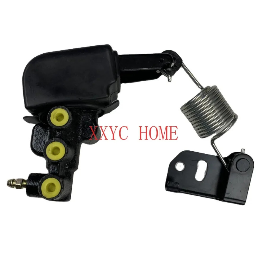 Тормозной клапан 46400-EB70B 46400-JR70A 46400-3X30A 46400-EB300 для Nissan Navara D40 2005-
Тормозной клапан 46400-EB70B 46400-JR70A 46400-3X30A 46400-EB300 для Nissan Navara D40 2005-