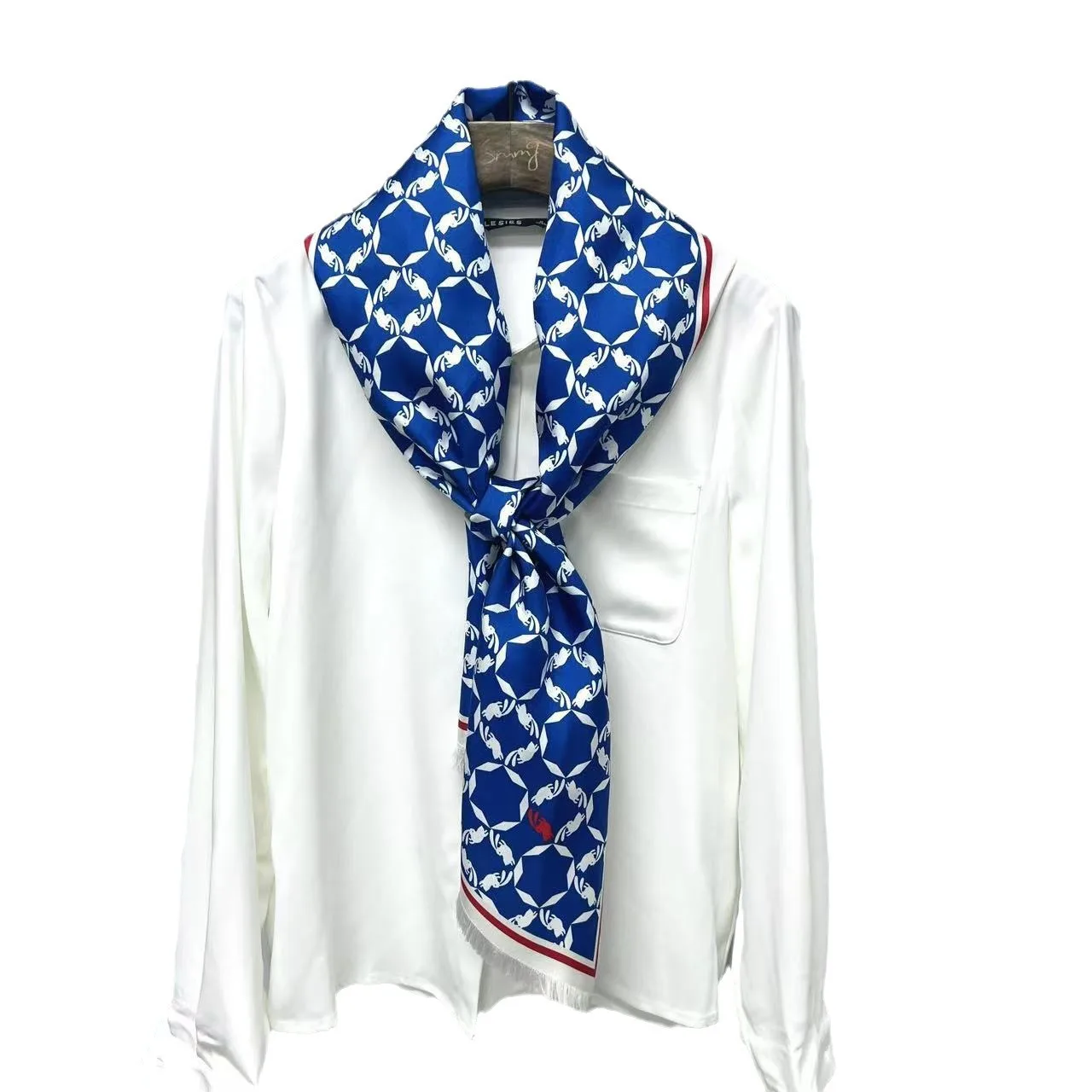 Cartoon Small Rabbit Delicate Silk Scarf Shawl Printed Scarf Women's Silk Twill Fringe Single Streamers all Commute SJ4
Cartoon Small Rabbit Delicate Silk Scarf Shawl Printed Scarf Women's Silk Twill Fringe Single Streamers all Commute SJ4