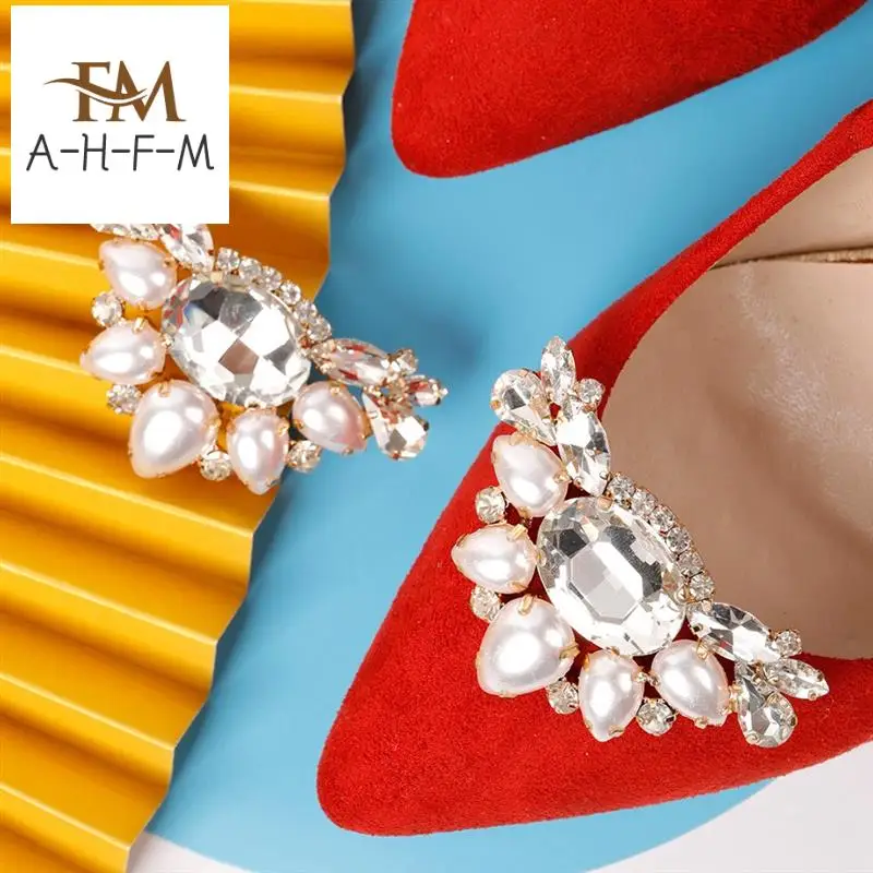 2Pcs High Heel Shoes Clip Women Bride Decoration Rhinestone Shiny Decorative Clip Charm Buckle Metal Shoe Buckle Shoe Accessory
2Pcs High Heel Shoes Clip Women Bride Decoration Rhinestone Shiny Decorative Clip Charm Buckle Metal Shoe Buckle Shoe Accessory