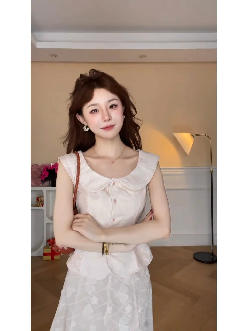 Parkyeon Summer New Sweet Girl Style Women's Slimming Waist Cinched Skirt Fashionable Set Casual Loose Fit round Neck T-Shirt
Parkyeon Summer New Sweet Girl Style Women's Slimming Waist Cinched Skirt Fashionable Set Casual Loose Fit round Neck T-Shirt