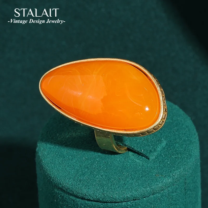 Vintage Orange Natural Stone Rings Triangular Geometry Summer Jewelry Accessories For Women Candy Luxury Quality Designer 2025
Vintage Orange Natural Stone Rings Triangular Geometry Summer Jewelry Accessories For Women Candy Luxury Quality Designer 2025