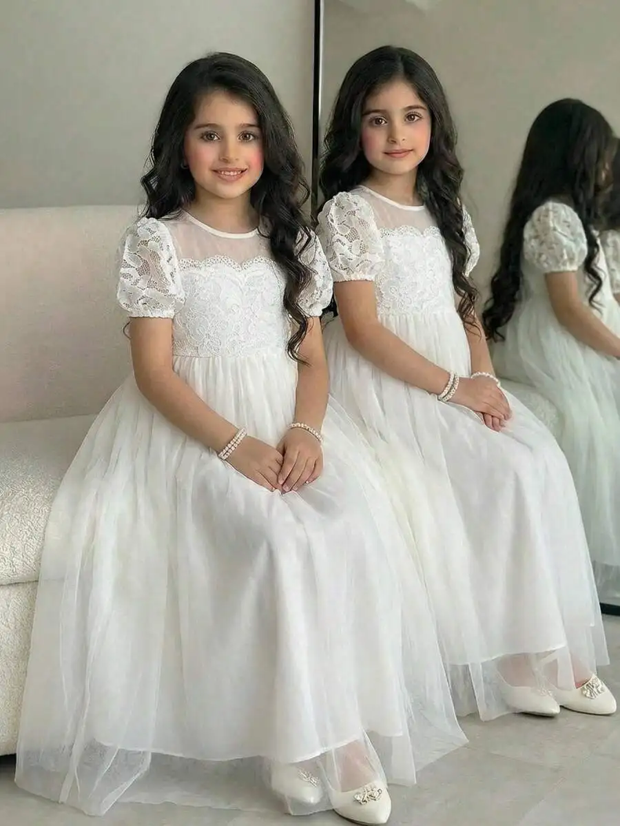 Elegant Round Neck Petal Sleeve Lace Mesh Patchwork Princess Evening Dress
Elegant Round Neck Petal Sleeve Lace Mesh Patchwork Princess Evening Dress
