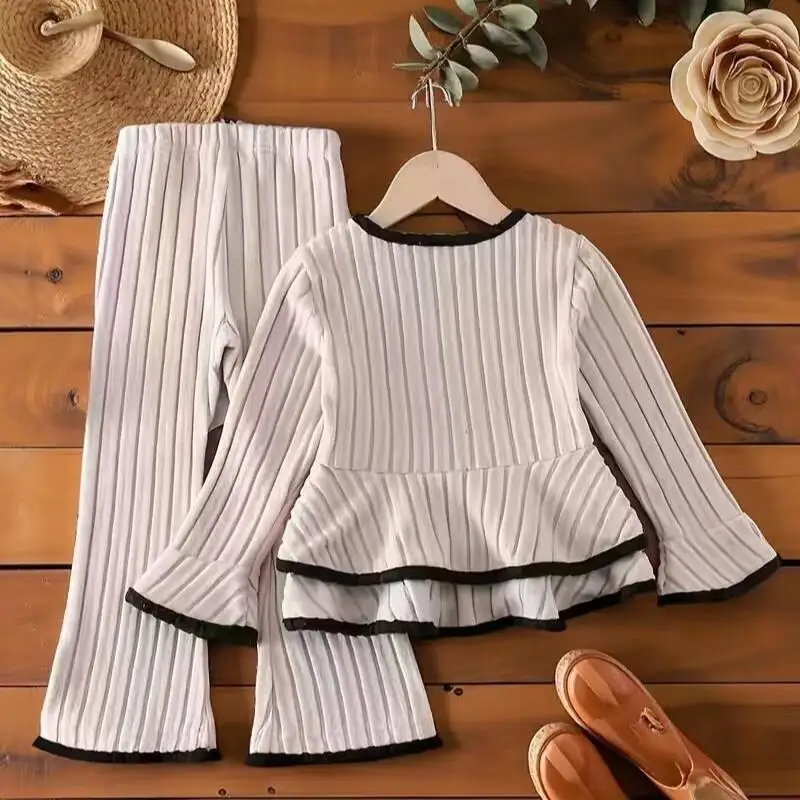 Трикотаж для девочек, комплект из двух предметов, весна-зима 2026, новая коллекция, модный топ и штаны, наряд для малышей, милый модный кавайный комплект
Трикотаж для девочек, комплект из двух предметов, весна-зима 2026, новая коллекция, модный топ и штаны, наряд для малышей, милый модный кавайный комплект