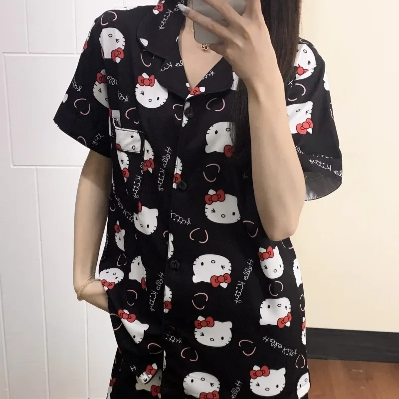 New summer black casual loungewear Hello Kitty three-piece short-sleeved shorts trousers Hello Kitty cartoon women's pajamas
New summer black casual loungewear Hello Kitty three-piece short-sleeved shorts trousers Hello Kitty cartoon women's pajamas
