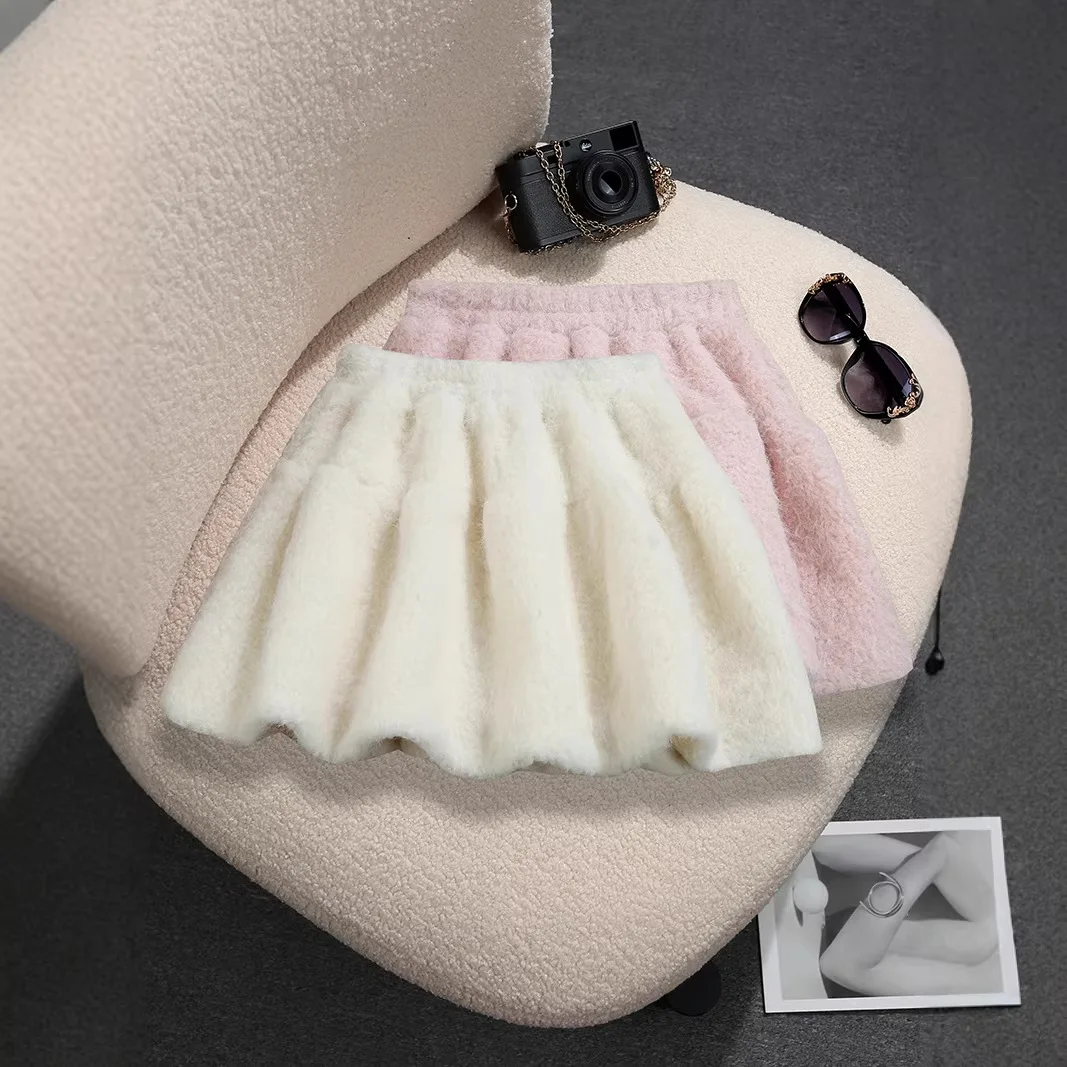 Женская антисветло-розовая юбка с эластичной резинкой на талии
Женская антисветло-розовая юбка с эластичной резинкой на талии