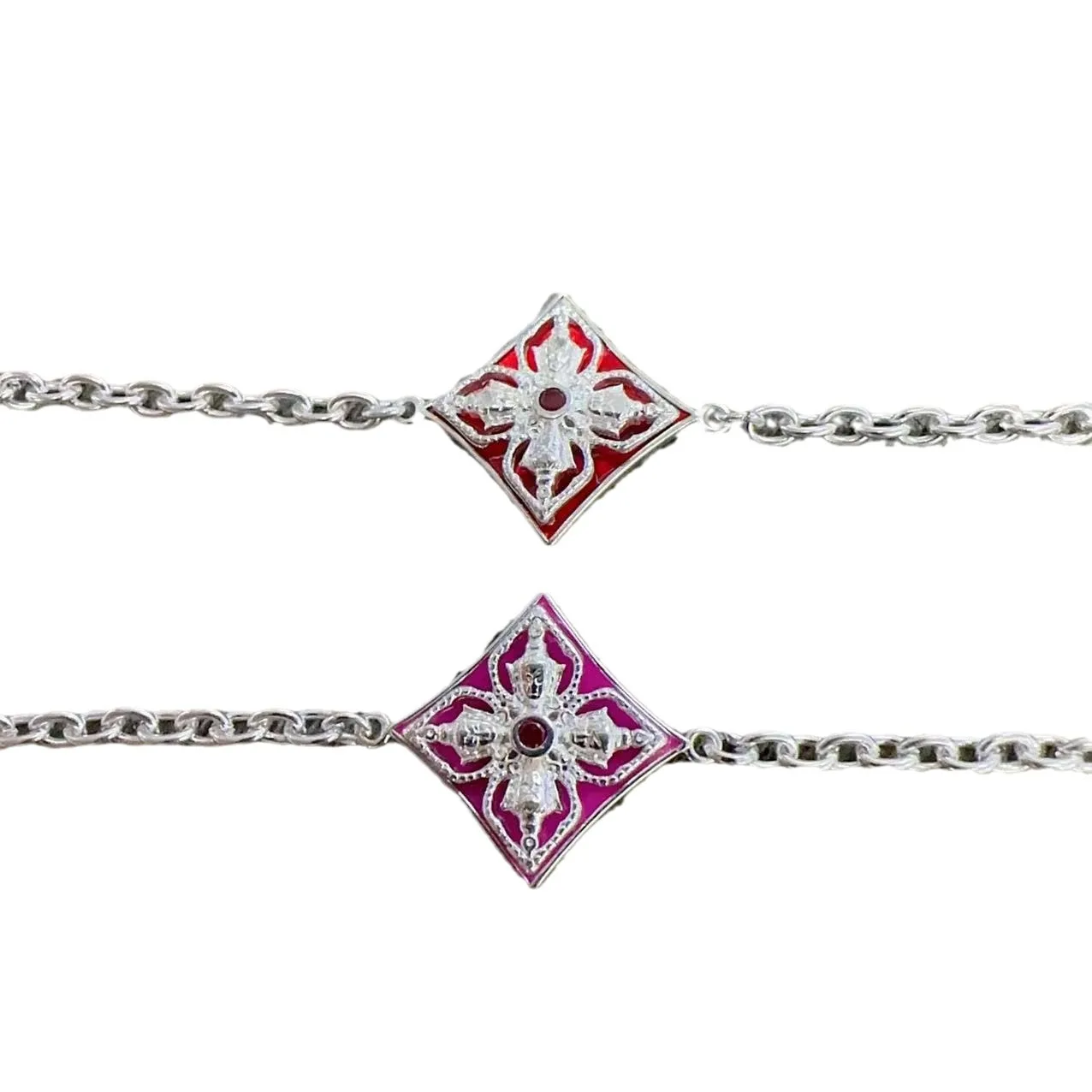 Thai Buddha amulets with Luang Pu Ji and Luang Pu Chanan elements, Thai silver niche luxury bracelet, super high-end feeling
Thai Buddha amulets with Luang Pu Ji and Luang Pu Chanan elements, Thai silver niche luxury bracelet, super high-end feeling