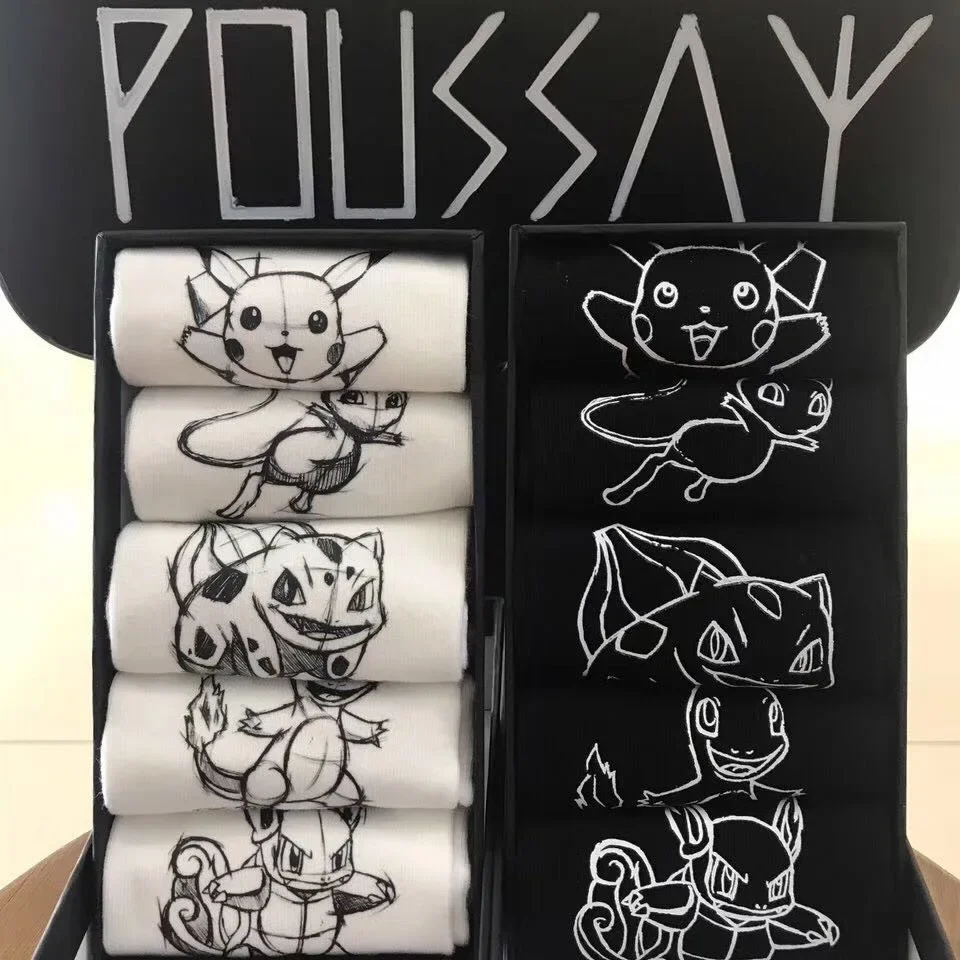 1pcs=5 Pairs Pokemon Anime Figures Mew Pikachu Charmander Bulbasaur Wartortle Black and White Cotton Boat Socks Birthday Gifts
1pcs=5 Pairs Pokemon Anime Figures Mew Pikachu Charmander Bulbasaur Wartortle Black and White Cotton Boat Socks Birthday Gifts