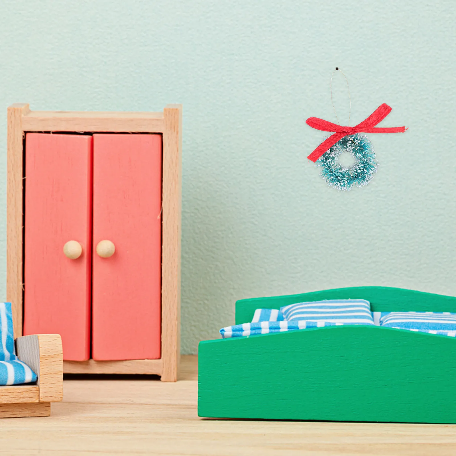 4Pcs Mini Christmas Wreaths Festive Hanging Decor for Miniature Dollhouse Door Garlands Holiday Furniture Ornaments
4Pcs Mini Christmas Wreaths Festive Hanging Decor for Miniature Dollhouse Door Garlands Holiday Furniture Ornaments