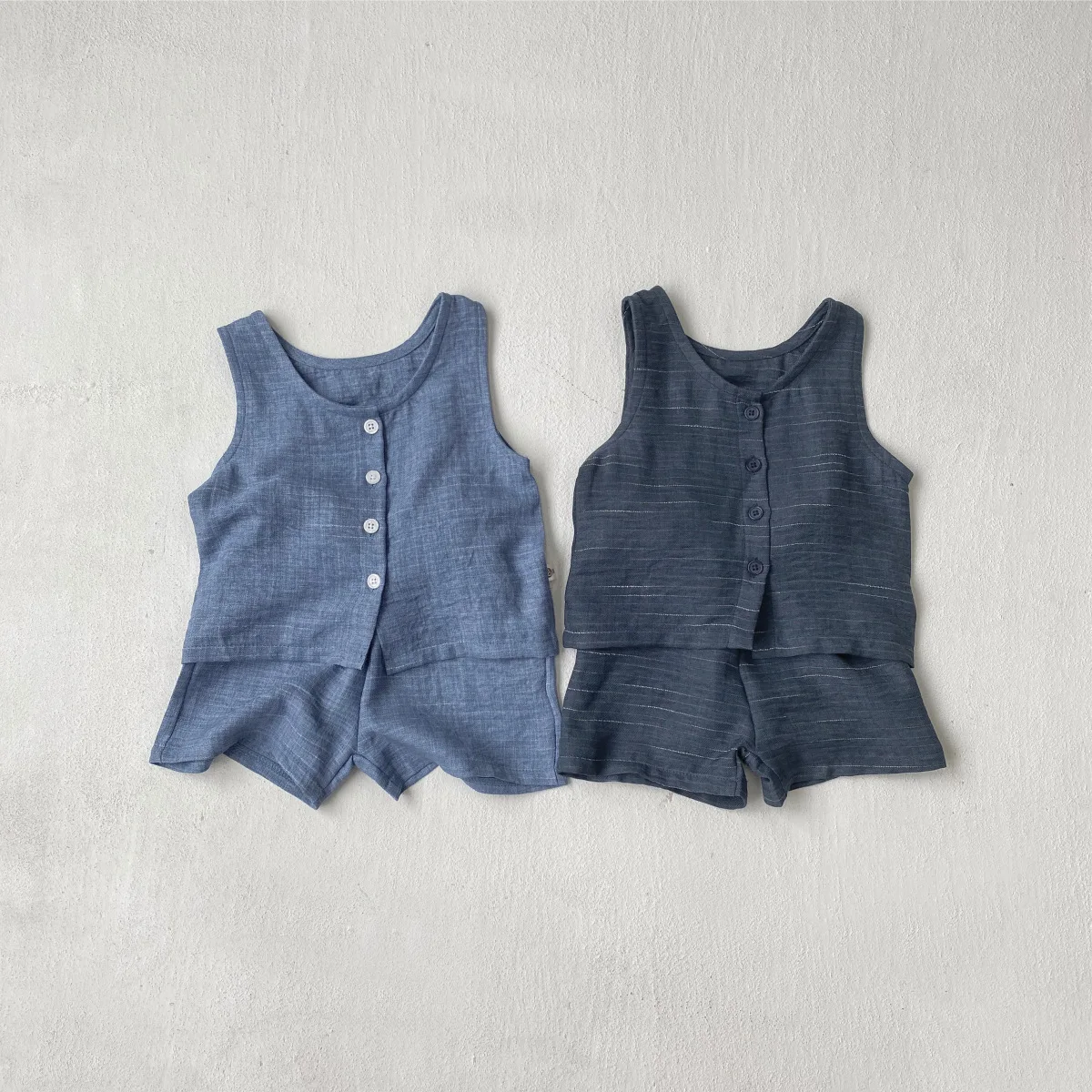 2026 Summer New Baby Sleeveless Clothes Set Boys Girls Fashion Vest Cardigan + Shorts 2pcs Suit Toddler Casual Outfits
2026 Summer New Baby Sleeveless Clothes Set Boys Girls Fashion Vest Cardigan + Shorts 2pcs Suit Toddler Casual Outfits