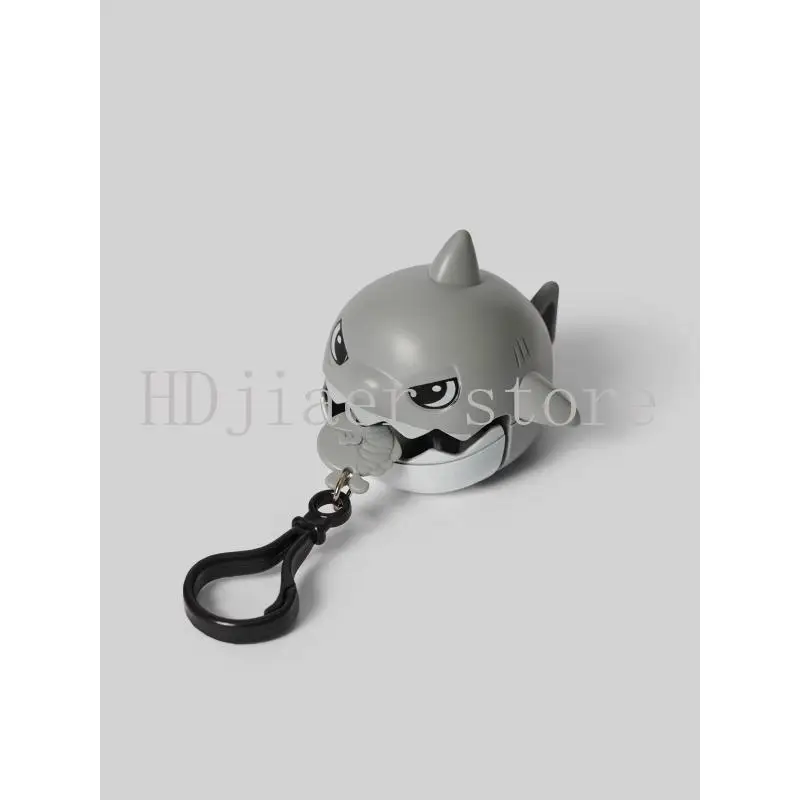 A little shark that moves when pulling the wire creatively decompresses the small toy that grits its teeth
A little shark that moves when pulling the wire creatively decompresses the small toy that grits its teeth