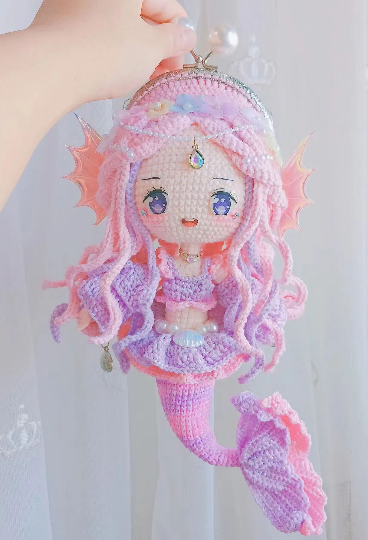 DIY Handmade Wool Crochet Cartoon Mermaid Cross Body 8.5cm Metal Lock Creative Children's Doll Bag
DIY Handmade Wool Crochet Cartoon Mermaid Cross Body 8.5cm Metal Lock Creative Children's Doll Bag