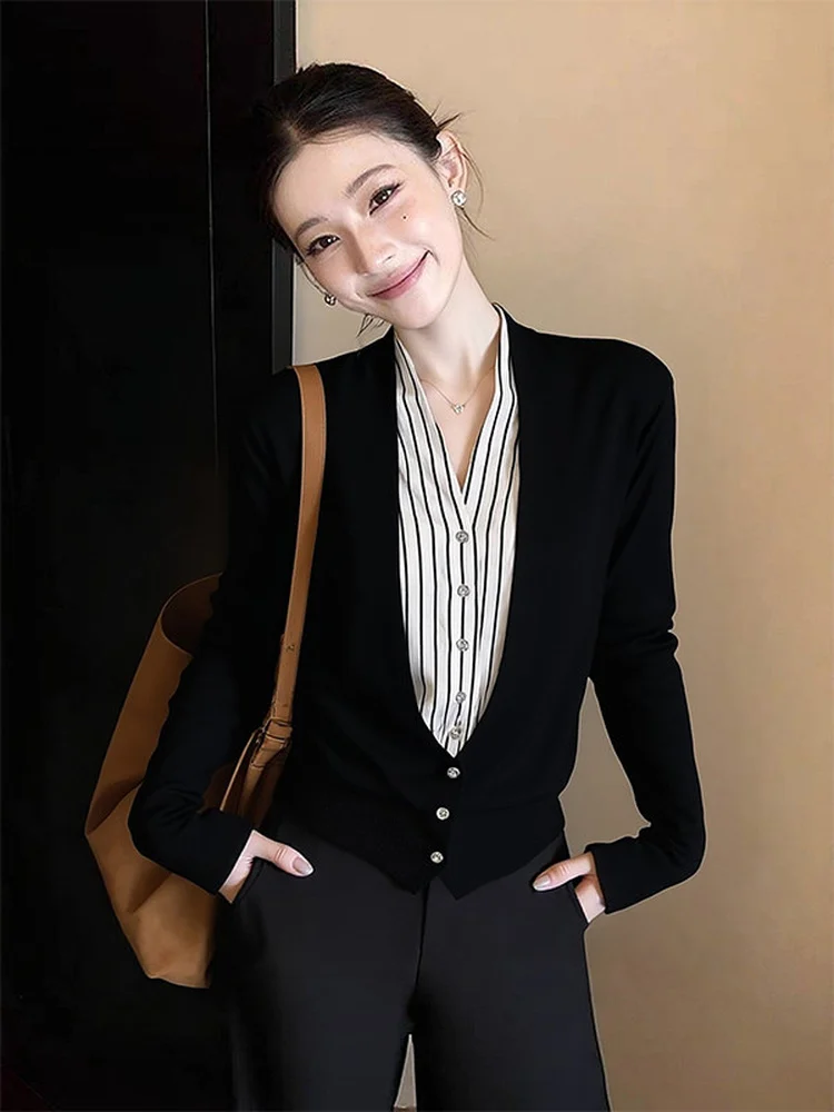Black Knitted V-Neck Long Sleeve Wrap Cardigan Women's Commute Style Fashion Top Spring New Arrival Slimming Design
Black Knitted V-Neck Long Sleeve Wrap Cardigan Women's Commute Style Fashion Top Spring New Arrival Slimming Design