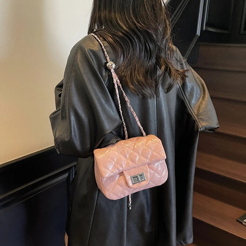 Popular Women Crossbody Bag By Famous Designer, Elegant Leather Shoulder Bag for Ladies, Luxury Brand Handbags
Popular Women Crossbody Bag By Famous Designer, Elegant Leather Shoulder Bag for Ladies, Luxury Brand Handbags