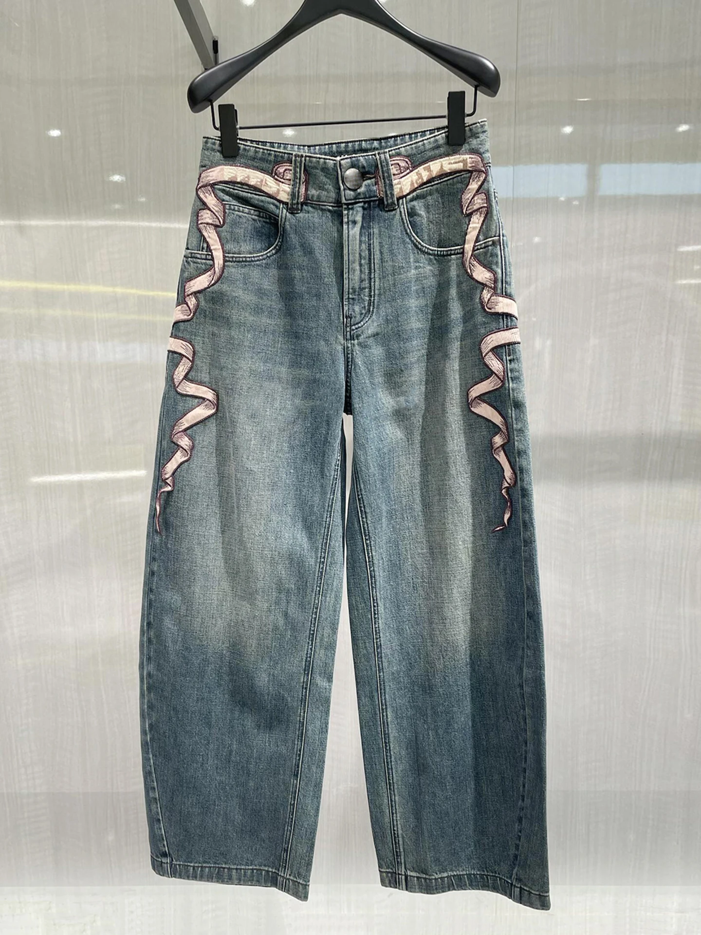 High Waist Wide Leg Denim Jeans Women's Spring Summer Casual Embroidered Knot Washed Blue Jeans Adult Standard Fit
High Waist Wide Leg Denim Jeans Women's Spring Summer Casual Embroidered Knot Washed Blue Jeans Adult Standard Fit