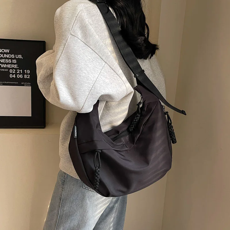 2026 New Style Women's Fashion Shoulder Bag Simple Casual Women's Shopping Crossbody Bag Large Capacity Outdoor Bag
2026 New Style Women's Fashion Shoulder Bag Simple Casual Women's Shopping Crossbody Bag Large Capacity Outdoor Bag
