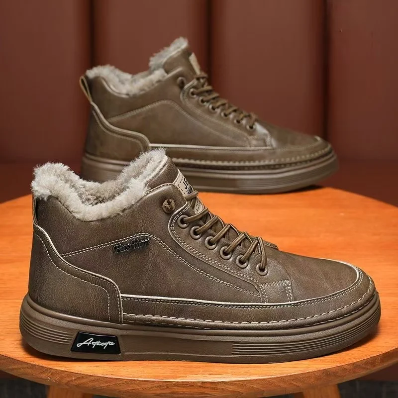 Новые зимние мужские кожаные ботильоны на толстой подошве, нескользящие водонепроницаемые плюшевые ботинки на шнуровке, сохраняющие тепло, высокие рабочие ботинки, хлопковые ботинки
Новые зимние мужские кожаные ботильоны на толстой подошве, нескользящие водонепроницаемые плюшевые ботинки на шнуровке, сохраняющие тепло, высокие рабочие ботинки, хлопковые ботинки