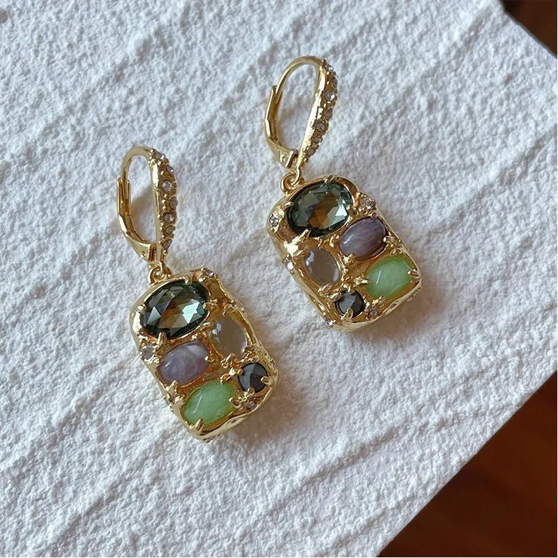 Retro Heavy Industry Colorful Gemstone Earrings Gold-plated Temperament Versatile Personalized Light Luxury Niche Design Earring
Retro Heavy Industry Colorful Gemstone Earrings Gold-plated Temperament Versatile Personalized Light Luxury Niche Design Earring