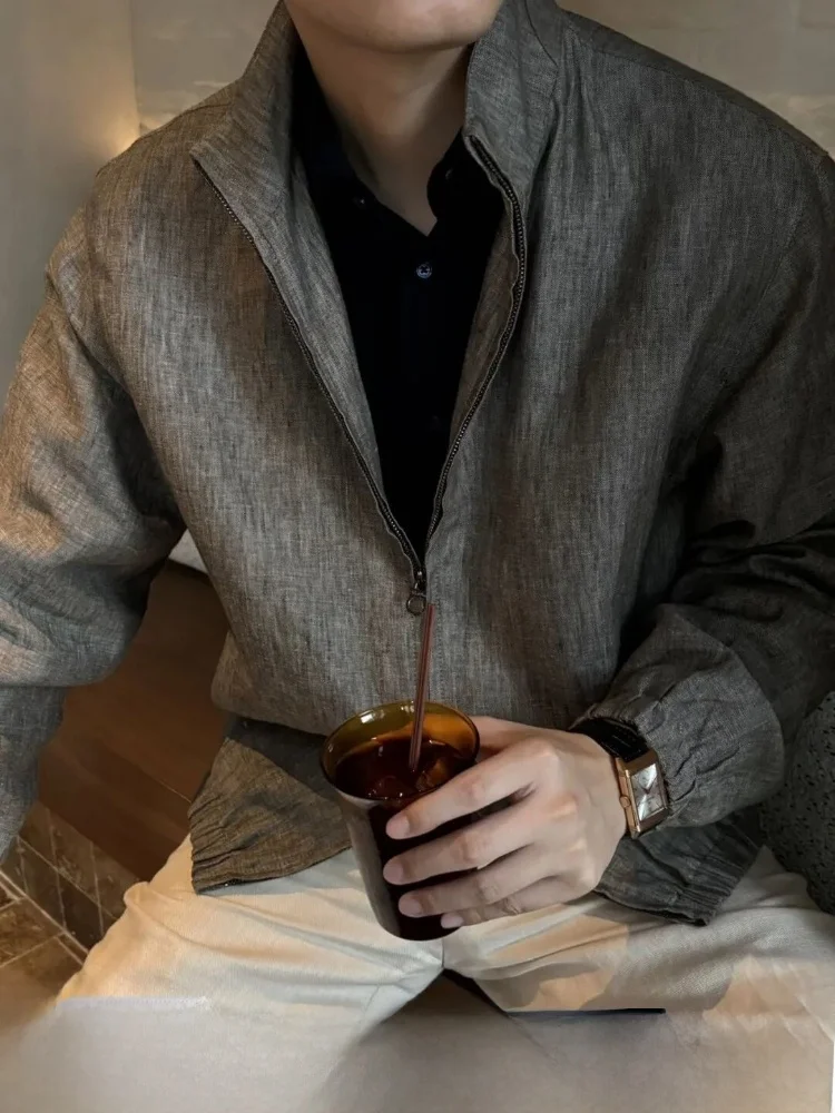 Imported Italian Luxury Linen Men's Pilot Jacket Stand Collar Long Sleeve Zipper Closure Standard Fit Minimalist Style Coat
Imported Italian Luxury Linen Men's Pilot Jacket Stand Collar Long Sleeve Zipper Closure Standard Fit Minimalist Style Coat