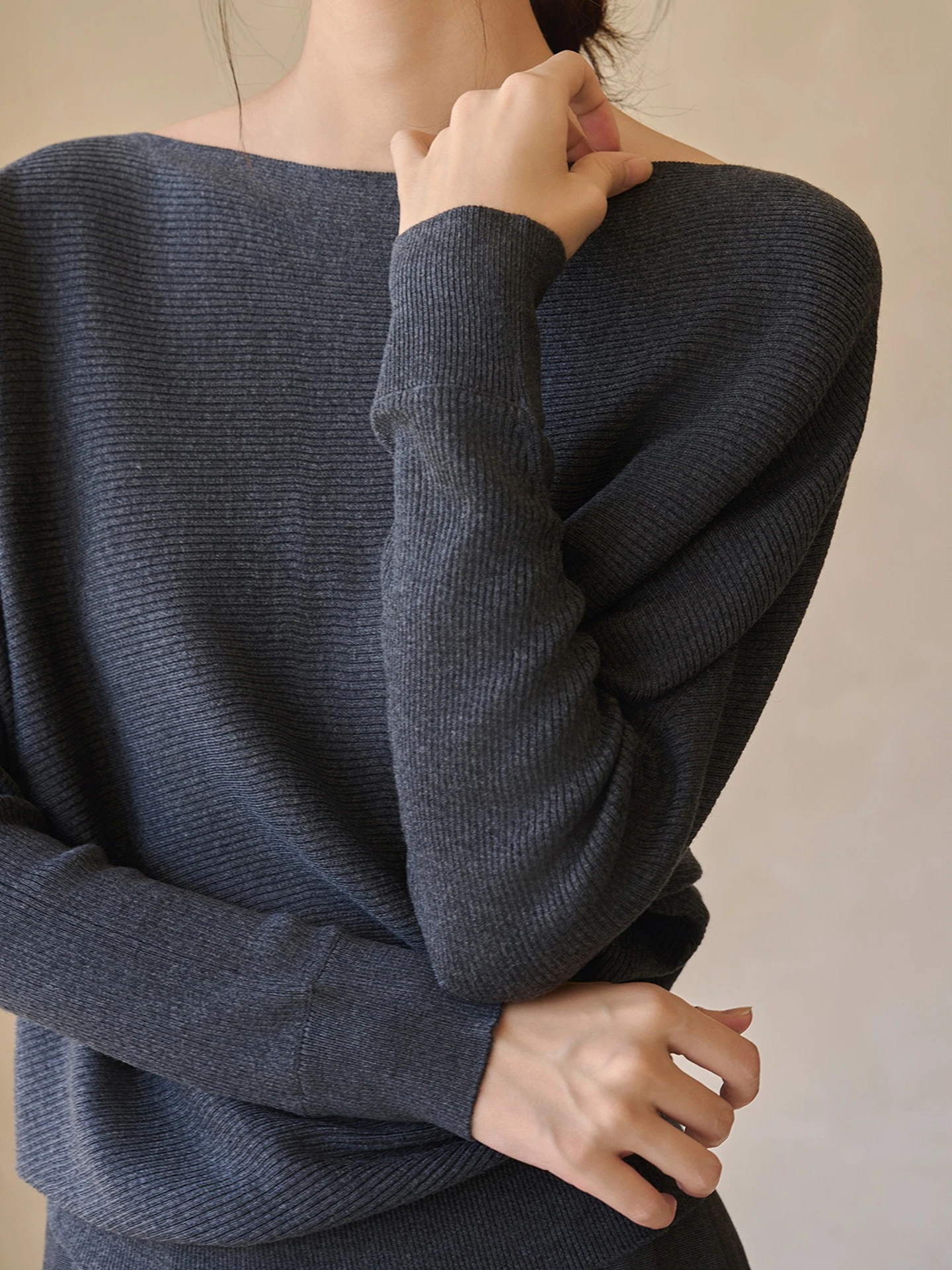 Skin-friendly Knitted Sweater Comfortable Long Sve Casual Design Unique Ele Top Early Autumn Pure Color Knitwear
Skin-friendly Knitted Sweater Comfortable Long Sve Casual Design Unique Ele Top Early Autumn Pure Color Knitwear