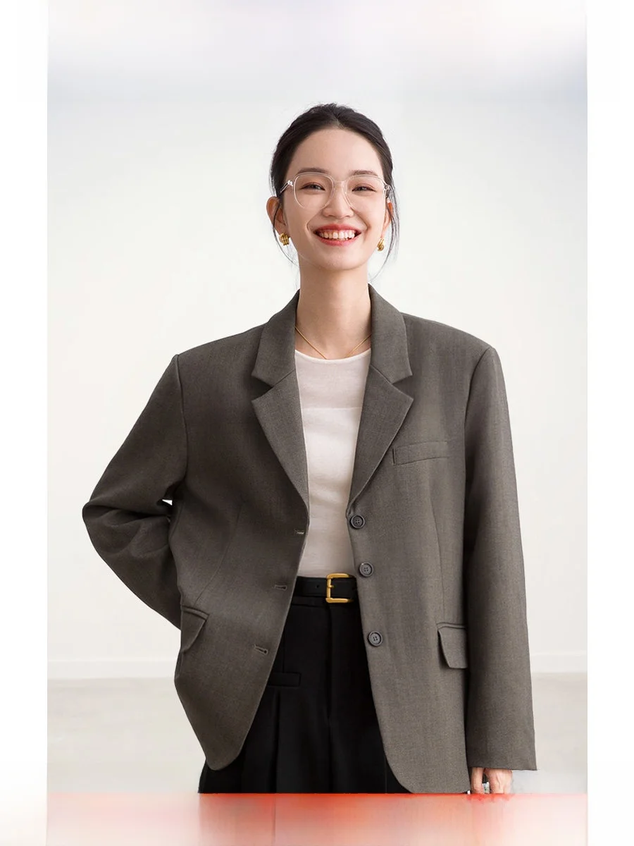 Модная утепленная куртка Roco2026 с широкими лацканами и длинными рукавами, повседневная элегантная верхняя одежда на весну
Модная утепленная куртка Roco2026 с широкими лацканами и длинными рукавами, повседневная элегантная верхняя одежда на весну