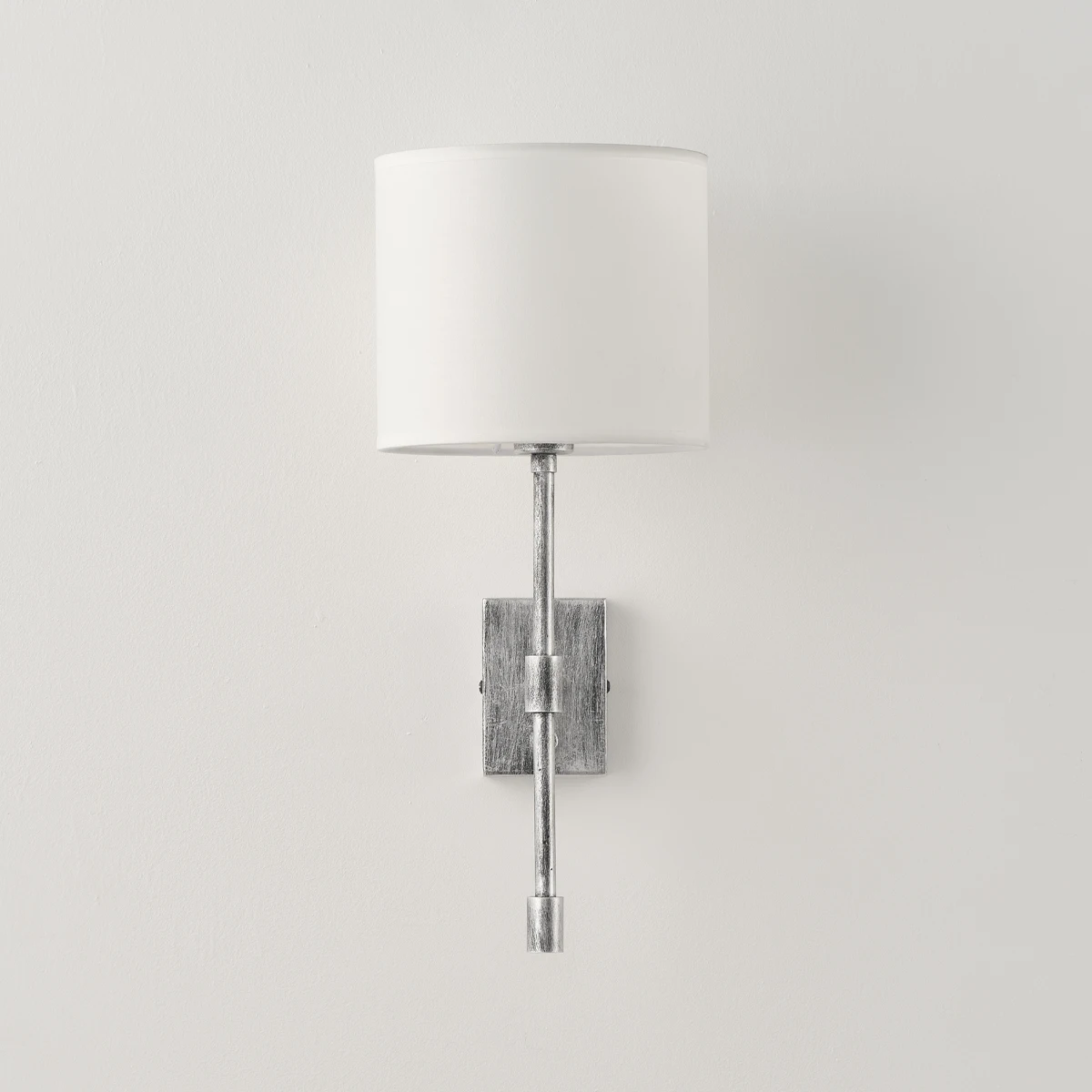 French designer living room wall lamp, designer American bedroom bedside lamp, high-end minimalist creative art
French designer living room wall lamp, designer American bedroom bedside lamp, high-end minimalist creative art