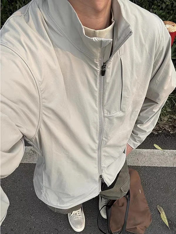Men's Summer Outdoor ey Stand Collar Sun Protection Jaet Thin Qui Dry Casual Versatile Cool Feeling Lightweight Coat
Men's Summer Outdoor ey Stand Collar Sun Protection Jaet Thin Qui Dry Casual Versatile Cool Feeling Lightweight Coat