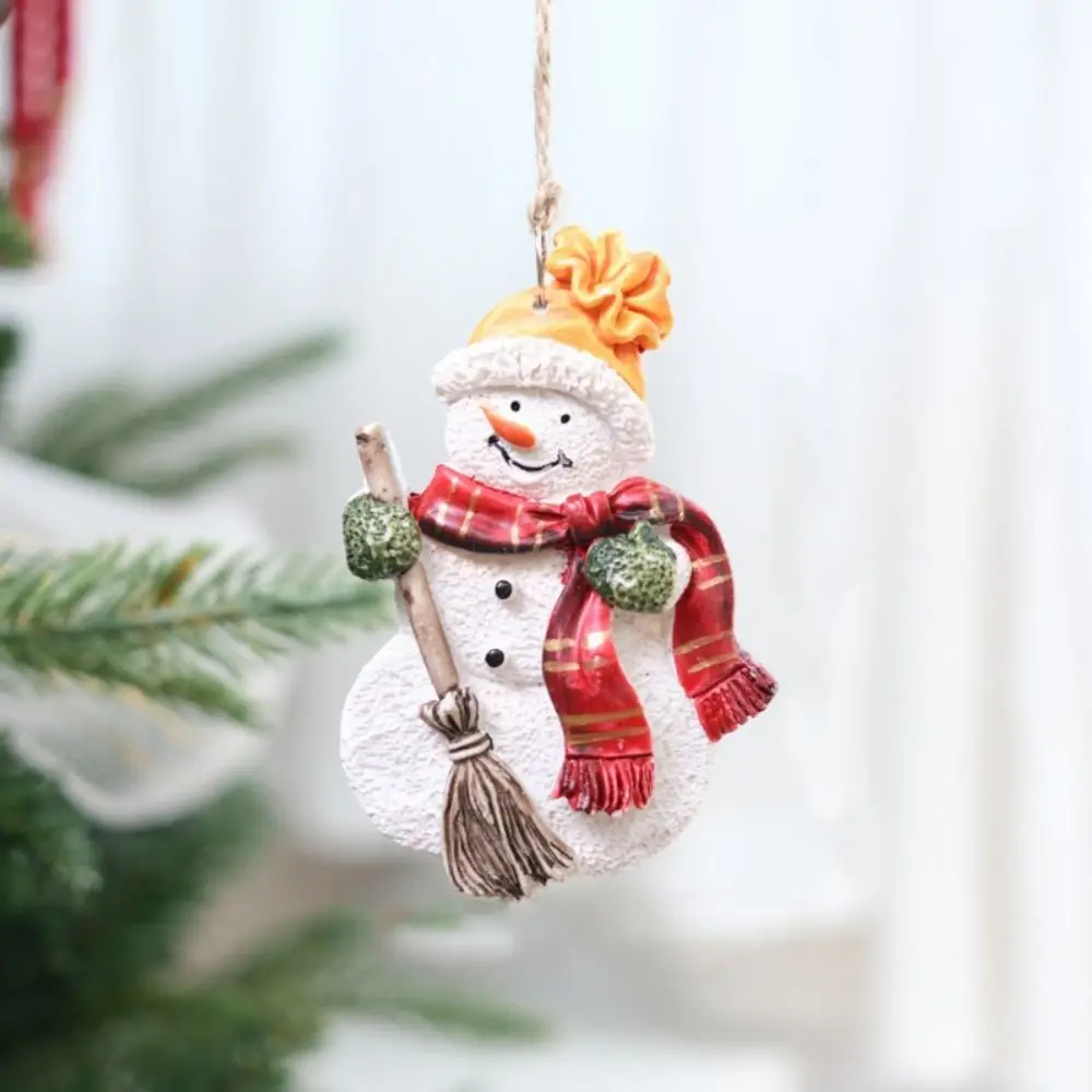 Resin Santa Claus Snowman Pendant Retro Creative Christmas Tree Decoration Pendant Cute Delicate Hanging Ornament Prop
Resin Santa Claus Snowman Pendant Retro Creative Christmas Tree Decoration Pendant Cute Delicate Hanging Ornament Prop