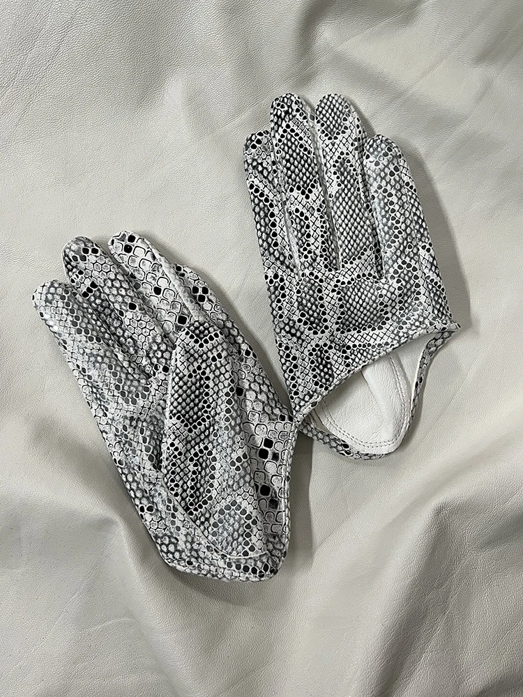 Women's White Snakeskin Printed Sheepskin Gloves Men Animal Skin Print Genuine Sheepskin Wild Fashion Short Glove
Women's White Snakeskin Printed Sheepskin Gloves Men Animal Skin Print Genuine Sheepskin Wild Fashion Short Glove