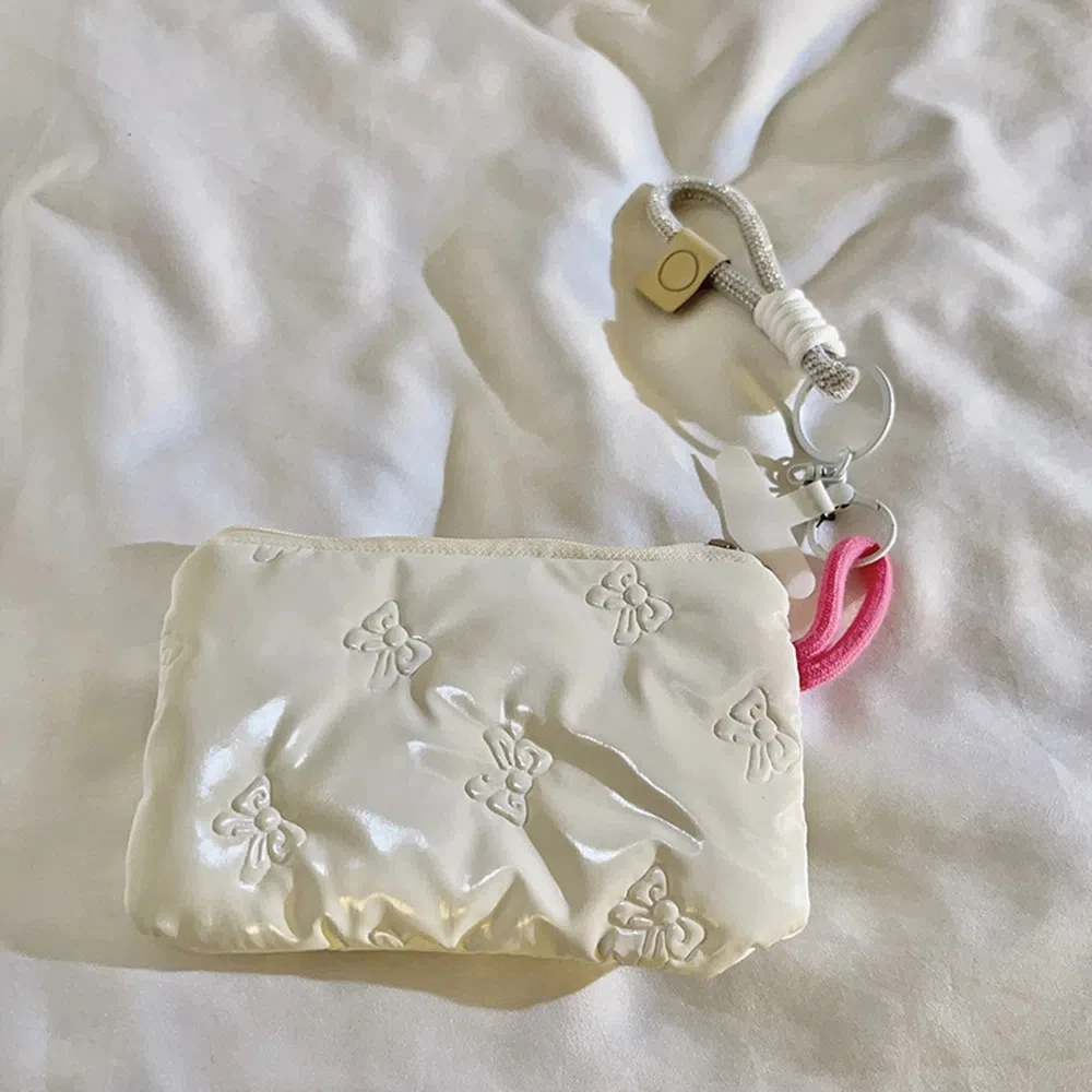Милый ремешок для телефона с цветочным принтом, многоцелевой эластичный кошелек для монет, маленькая сумка для хранения
Милый ремешок для телефона с цветочным принтом, многоцелевой эластичный кошелек для монет, маленькая сумка для хранения