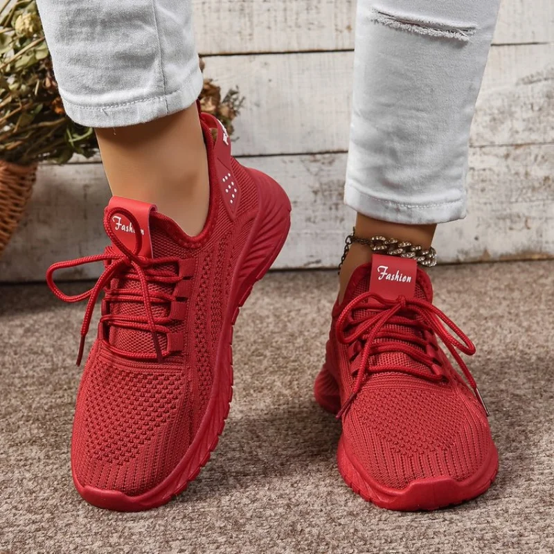 Весенне-осенняя модная дышащая вулканизированная обувь на толстой подошве, женская новая легкая повседневная женская спортивная обувь с круглым носком
Весенне-осенняя модная дышащая вулканизированная обувь на толстой подошве, женская новая легкая повседневная женская спортивная обувь с круглым носком