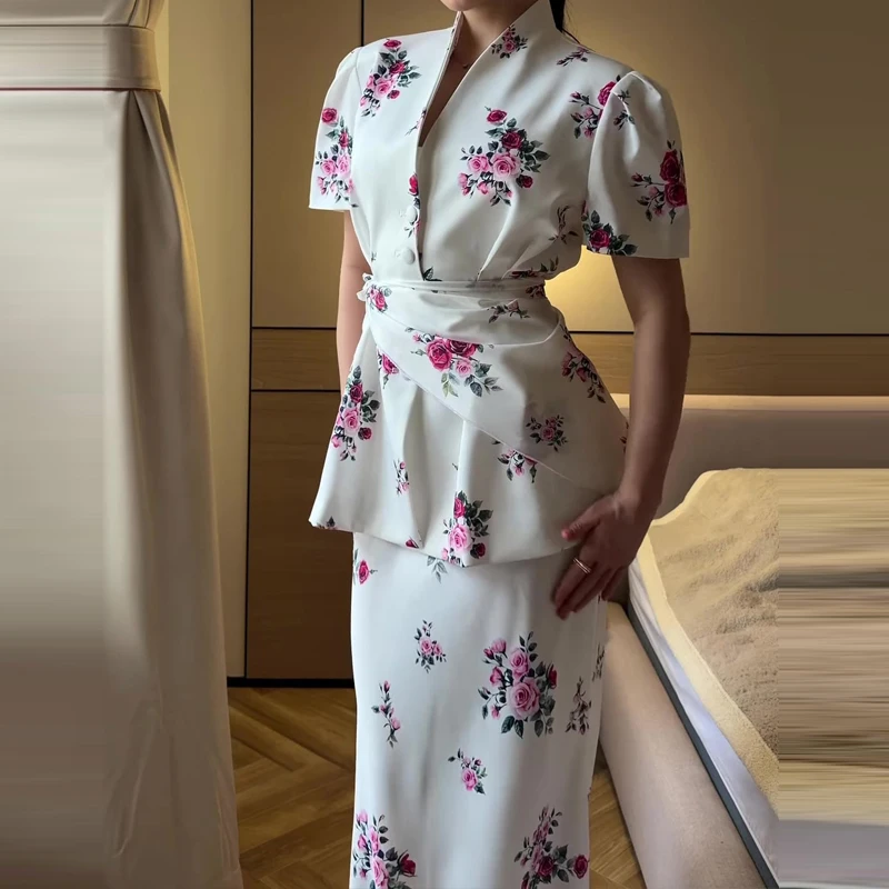 Spring Summer V Neck Lace Up Top+Skirt Women 2 Piece Set Fashion Commuting Loose Suits Floral Print Temperament Banquet Outfit
Spring Summer V Neck Lace Up Top+Skirt Women 2 Piece Set Fashion Commuting Loose Suits Floral Print Temperament Banquet Outfit