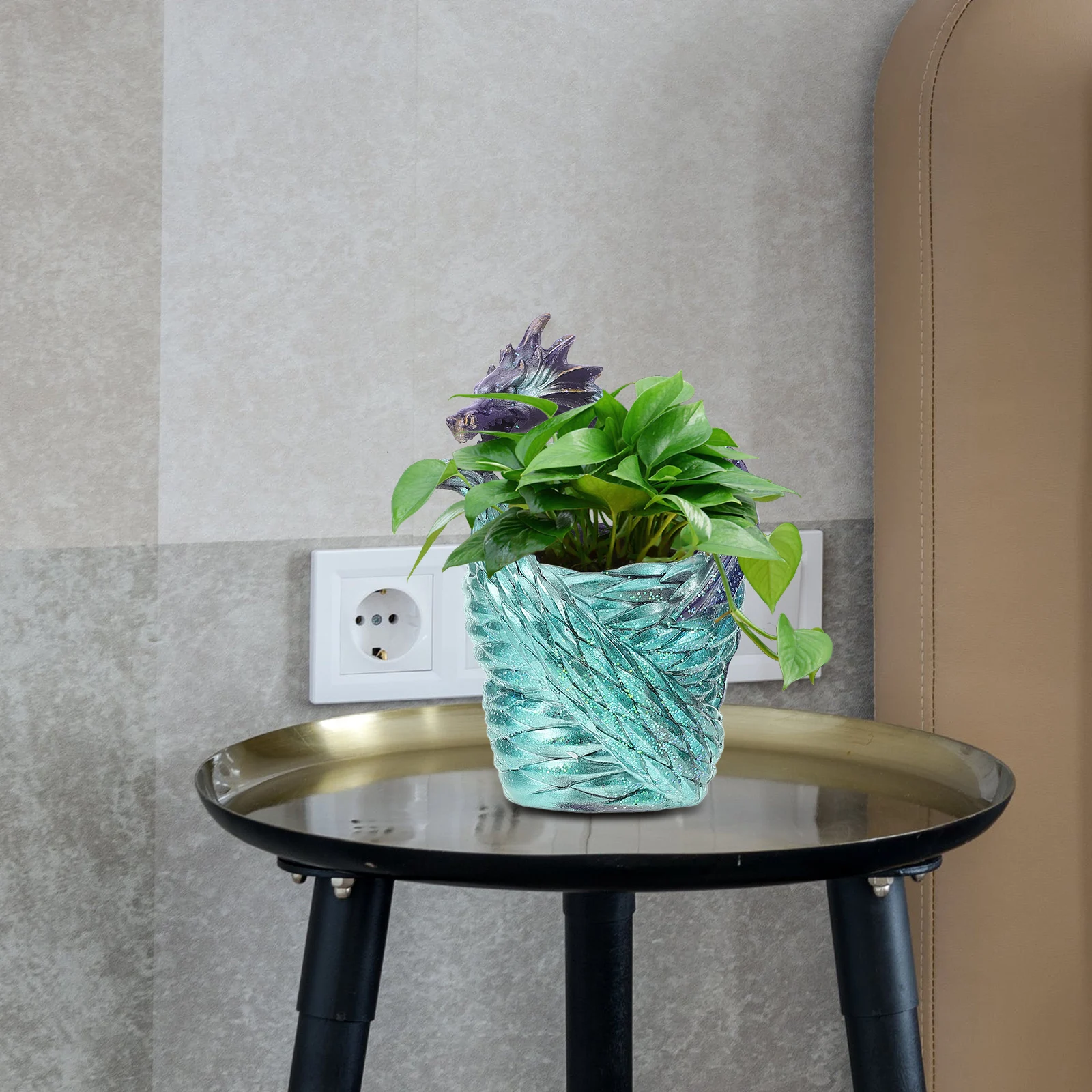 Creative Dragon-Shaped Flower Pot Planter Blue Small Succulent Container Desk Garden Decoration Resin Craft Plant Holder
Creative Dragon-Shaped Flower Pot Planter Blue Small Succulent Container Desk Garden Decoration Resin Craft Plant Holder