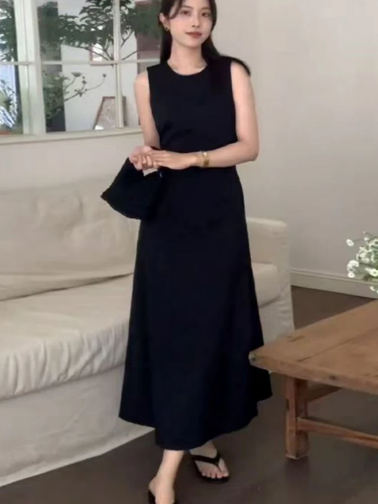 Goka Summer 2026 Hepburn Style round Neck Sleeveless Vest Dress Belted Waist A-Line Skirt Women's Fashion Soft Polyester Fiber
Goka Summer 2026 Hepburn Style round Neck Sleeveless Vest Dress Belted Waist A-Line Skirt Women's Fashion Soft Polyester Fiber