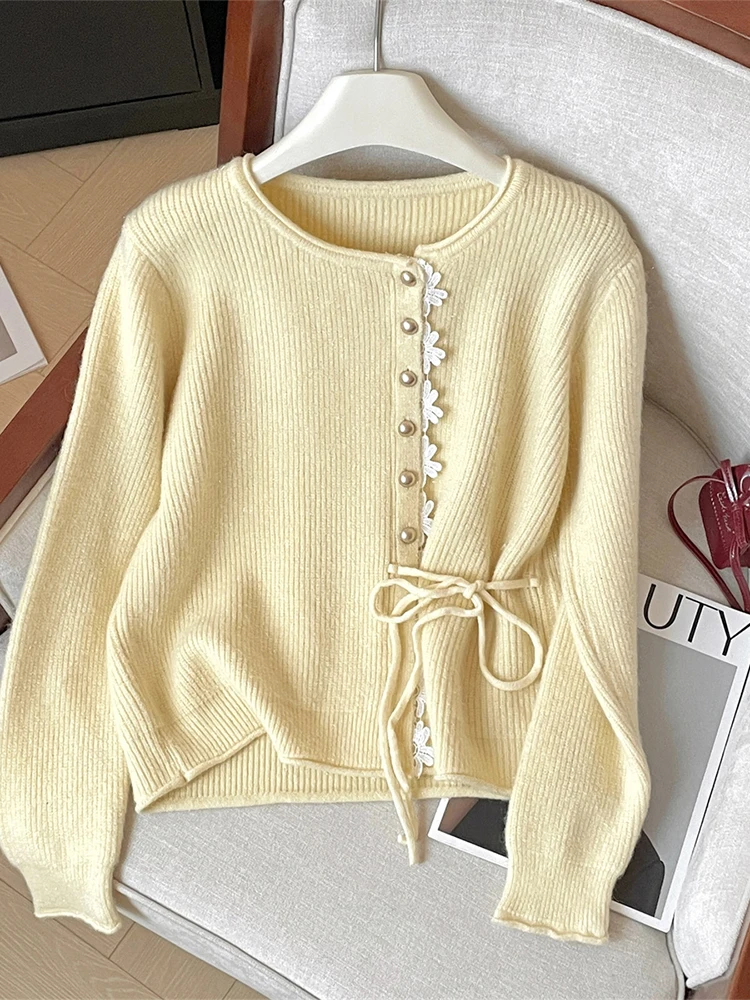 Women Yellow Cardigan Sweater Harajuku Long Sleeves Cashmere Sweaters Jumper Aesthetic Vintage Y2k 2000s Cutecore Clothes Autumn
Women Yellow Cardigan Sweater Harajuku Long Sleeves Cashmere Sweaters Jumper Aesthetic Vintage Y2k 2000s Cutecore Clothes Autumn
