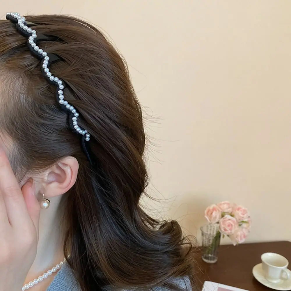 Sweet Non-Slip Pearl Headband U-shaped Plastic Rhinestone Hair Band Hair Clip Thin Face Wash Hairband Student
Sweet Non-Slip Pearl Headband U-shaped Plastic Rhinestone Hair Band Hair Clip Thin Face Wash Hairband Student