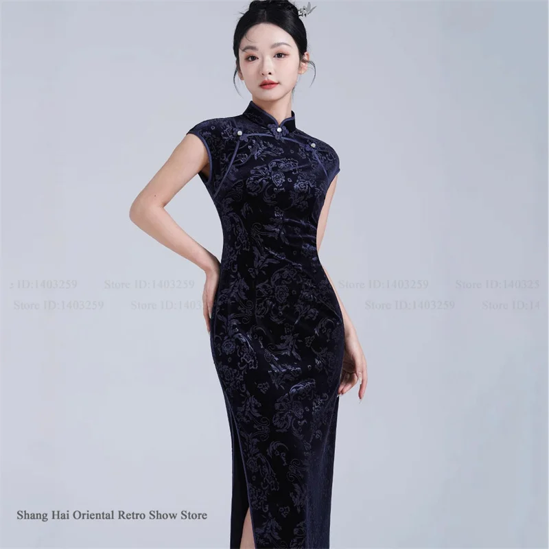 Новое женское бархатное платье-ципао, сексуальное, облегающее, улучшенное, без рукавов, в винтажном китайском стиле, длинное, элитное, с жаккардовым цветочным узором
Новое женское бархатное платье-ципао, сексуальное, облегающее, улучшенное, без рукавов, в винтажном китайском стиле, длинное, элитное, с жаккардовым цветочным узором